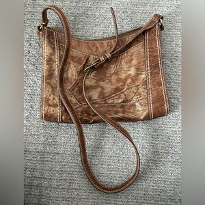 Crossbody “Melissa” Frye bag in bronze metallic leather